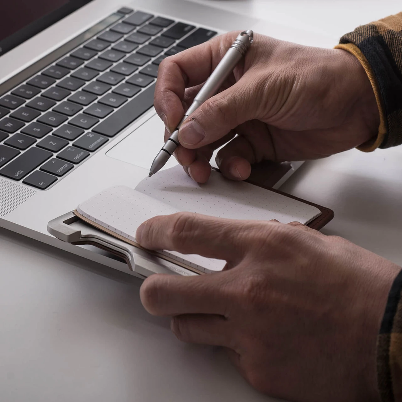 Dango D01 Dapper Pen Wallet Rawhide 2 Dango D01 Dapper Pen Wallet Rawhide - Image 2