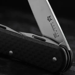 Fox Vulpis 3 Carbon Fibre Penknife -Campfire Essentials Shop FOX FX VP130 3CF.1 54901.1688656750.1280.1280 59657.1688741233