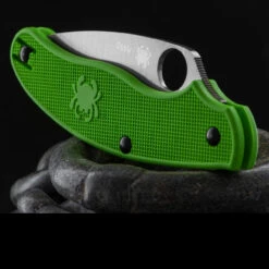 Spyderco UK Penknife Salt Green -Campfire Essentials Shop SC94PGR.4 20298.1663670864.1280.1280 53833.1663932164