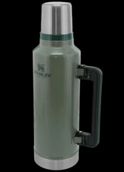 STANLEY CLASSIC LEGENDARY BOTTLE 1.9L -Campfire Essentials Shop Stanley Leg.Classic 1.9L GREEN 83459.1692363829