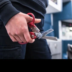 Leatherman Raptor Response -Campfire Essentials Shop WIT LT242det2 14123.1636636362.1280.1280 71311.1636636378