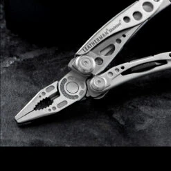 Leatherman Skeletool -Campfire Essentials Shop WIT LT85.1 15413.1650445555.1280.1280 06906.1650469396