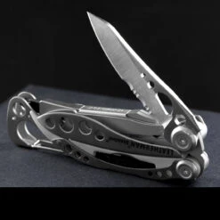 Leatherman Skeletool -Campfire Essentials Shop WIT LT85.4 66465.1650445555.1280.1280 00700.1650469396