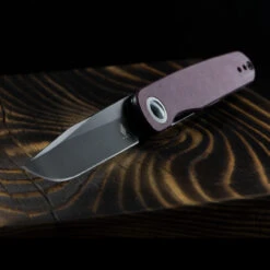 Kizer Squidward Richlite Red Folding Knife -Campfire Essentials Shop squidardrichlitedet3 84343.1686929124