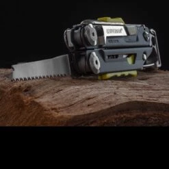 Leatherman Signal -Campfire Essentials Shop wit lt700bldet3 31458.1587418991